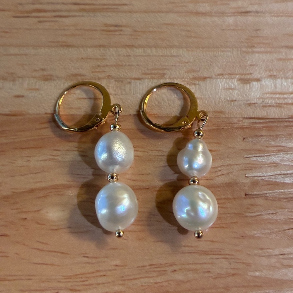 Freshwater Pearl drop earrings, gold plated
